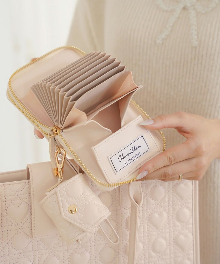 小物 グッズ ケース ポーチ 多機能 収納 仕分け イヤホンケース 合皮 ハート キルティング 上品 可愛い 財布 じゃばら コインケース キーリング キーケース リップ 印鑑 仕事 カード 診察券