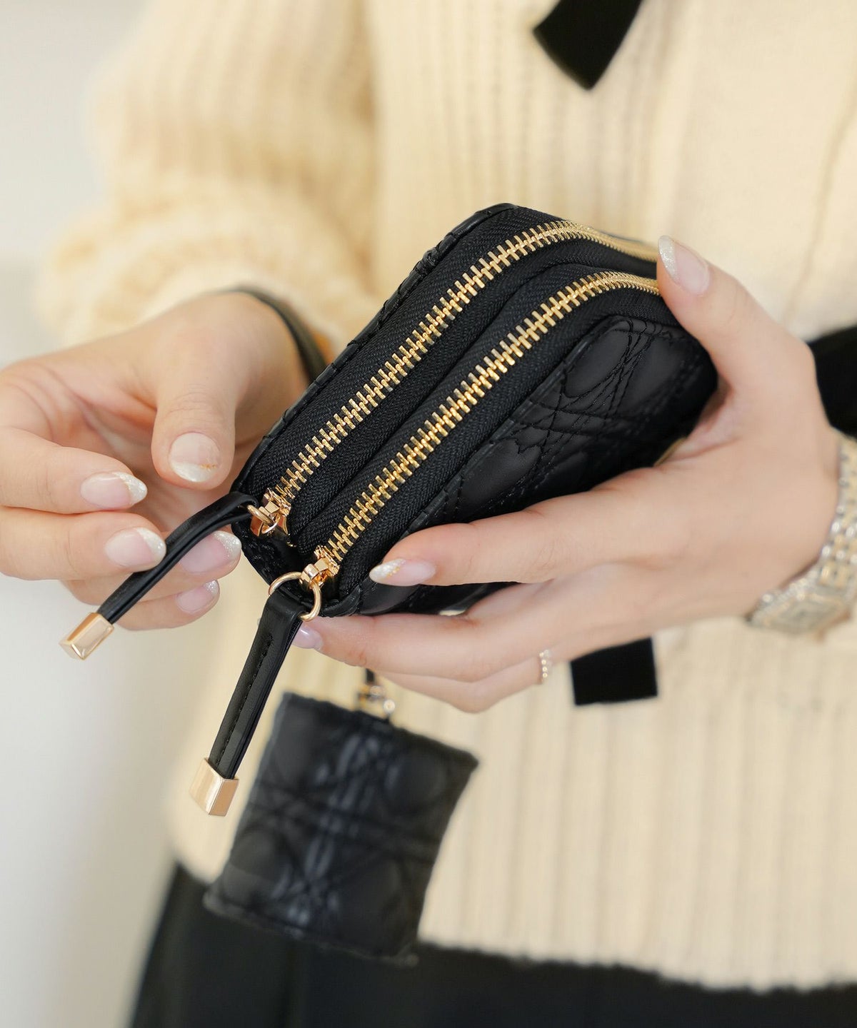 小物 グッズ ケース ポーチ 多機能 収納 仕分け イヤホンケース 合皮 ハート キルティング 上品 可愛い 財布 じゃばら コインケース キーリング キーケース リップ 印鑑 仕事 カード 診察券