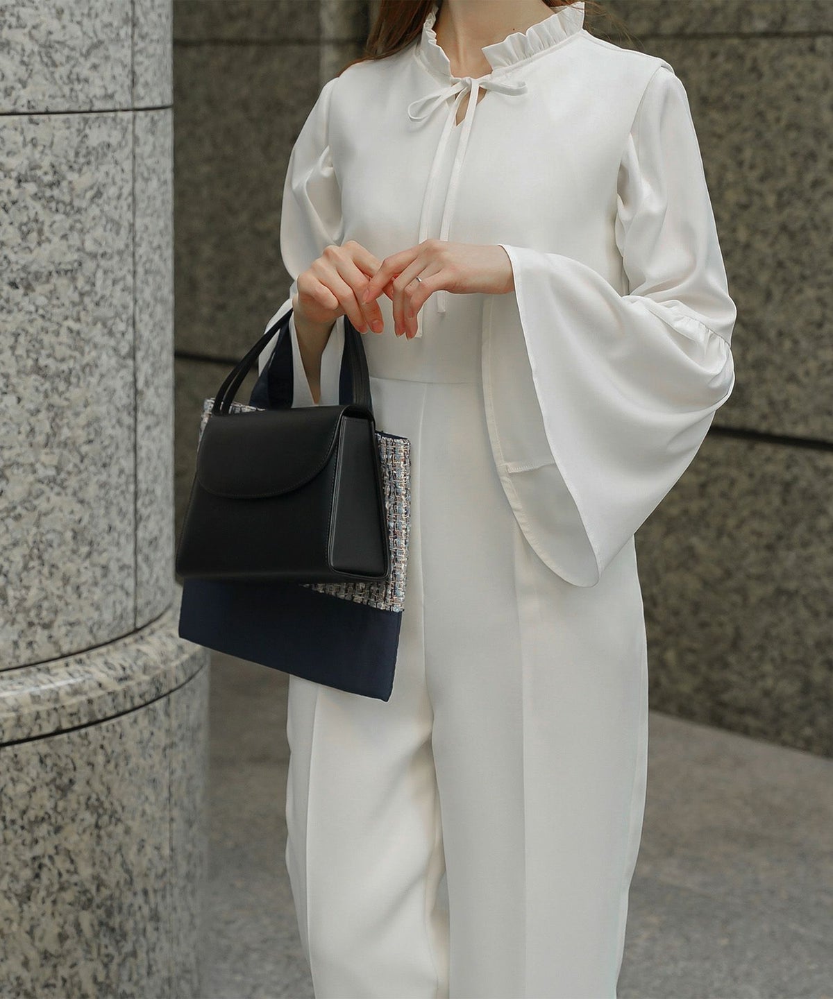 オケージョン対応 キーネックデザイン オールインワン 服 レディース おすすめ きれいめ おしゃれ ノースリーブ 手洗い ホワイト ブラック S M