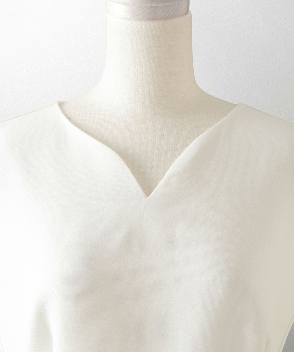 オケージョン対応 キーネックデザイン オールインワン 服 レディース おすすめ きれいめ おしゃれ ノースリーブ 手洗い ホワイト ブラック S M