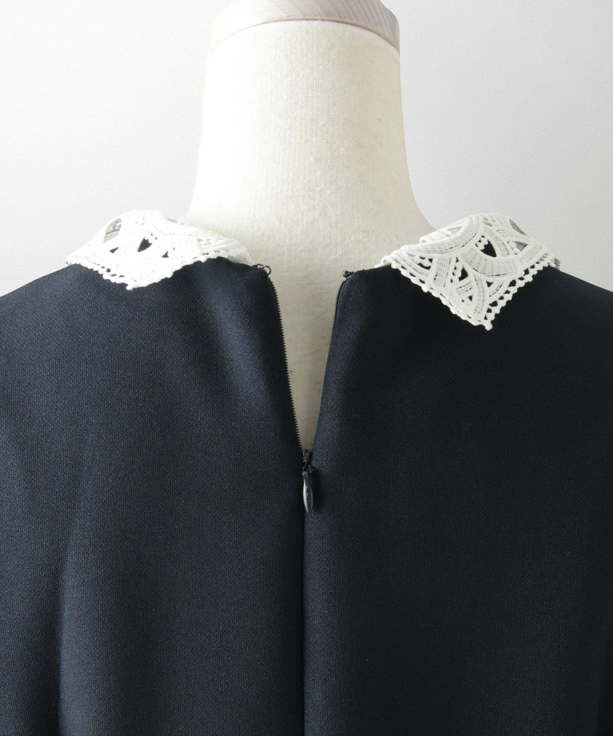 オケージョン対応 レース襟付き ワンピース 礼服 襟付き エレガント かわいい きれいめ 黒 長袖 S M ホワイト ネイビー ブラック