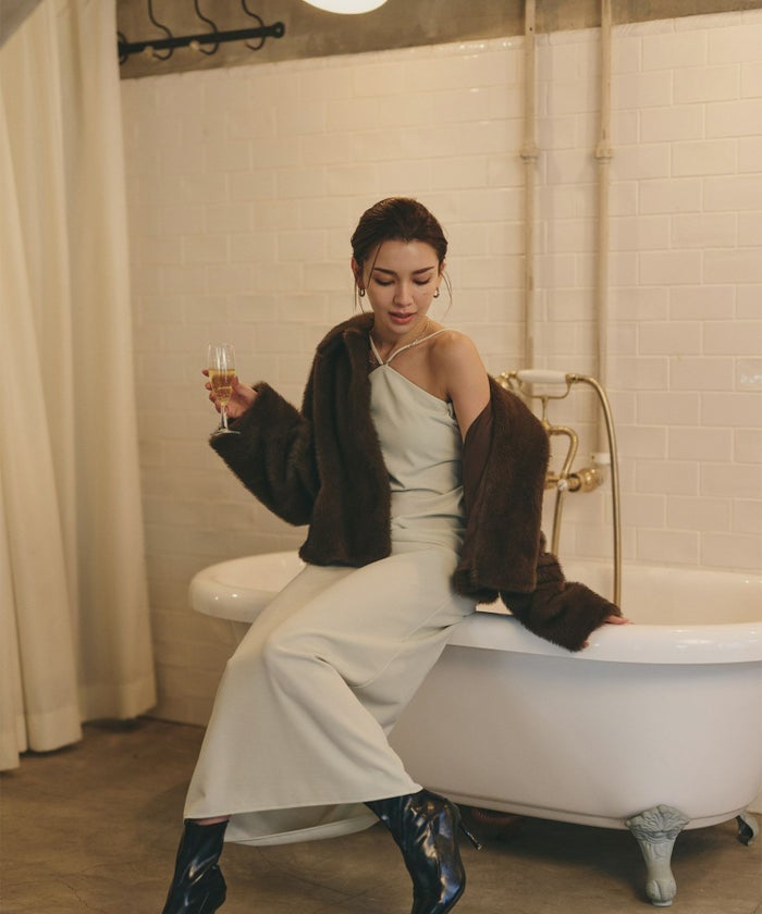 タイトワンピ アメスリ ホルターネック ルームウェア ラウンジウェア バックオープンモテワンピ お家デート デートコーデ ディナー クリスマス 美シルエット ドレス カットソー あざと可愛い 羽織 韓国風 綺麗め 細見え カジュアル KINO THE KEI