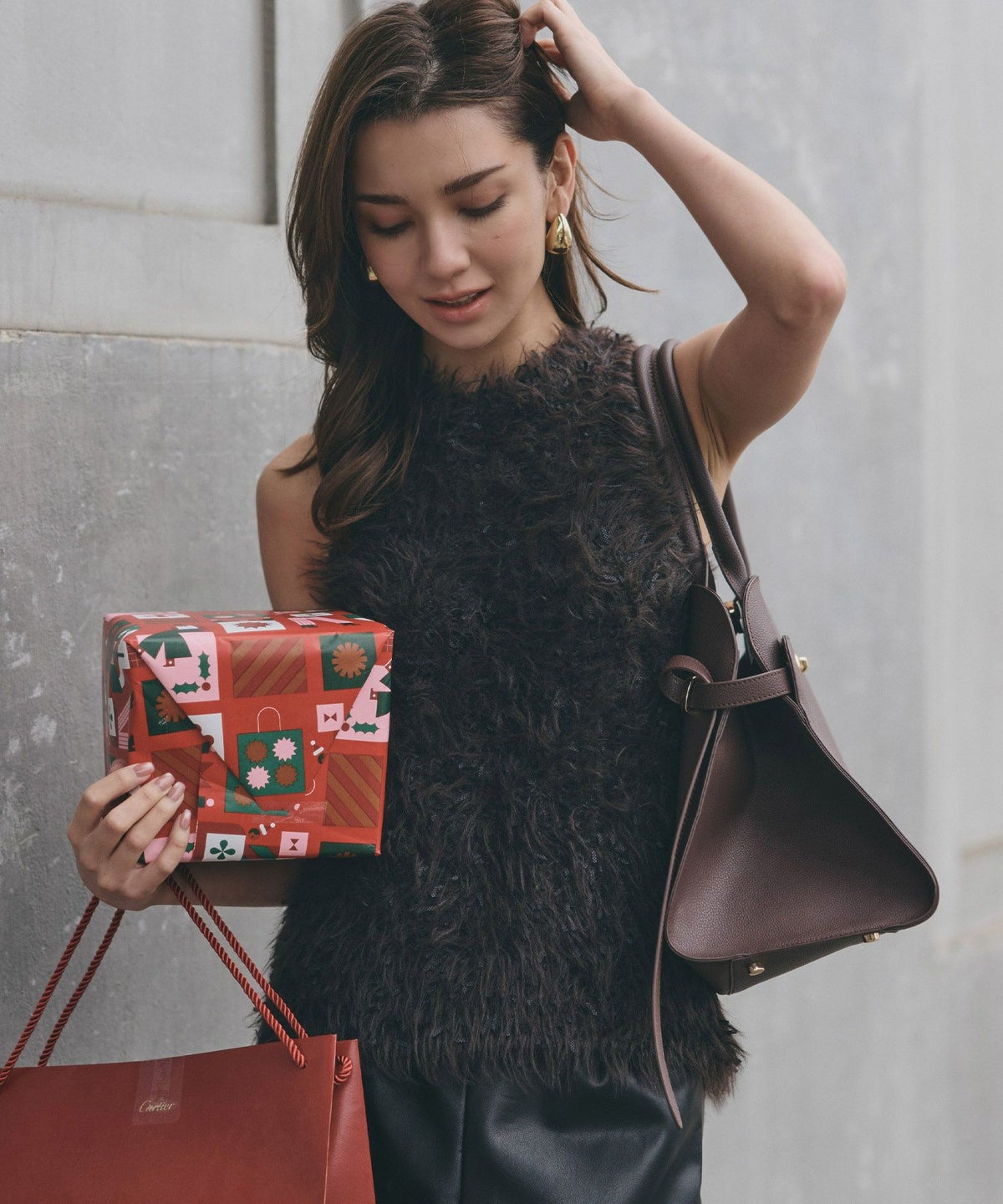 ファー 短丈ニット パーティ アメスリ モテニット デートコーデ ディナー クリスマス あざと可愛い タイトトップス 肌見せ 韓国風 綺麗め 細見え カジュアル KINO THE KEI