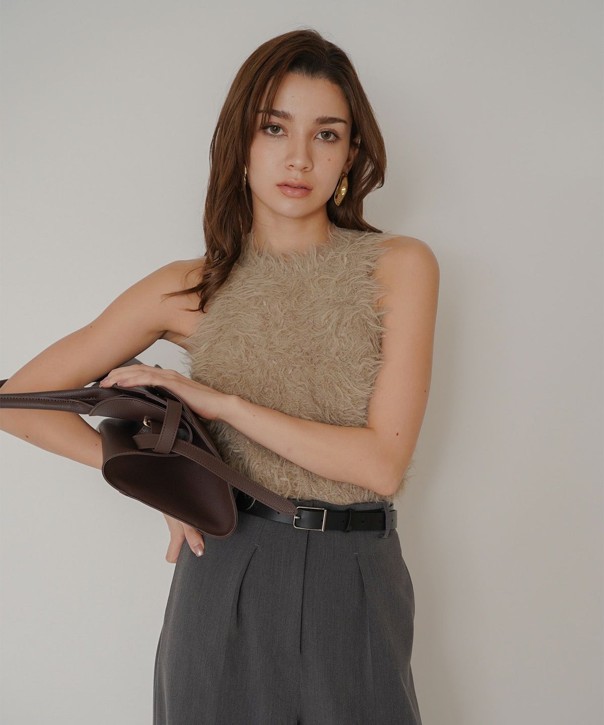 ファー 短丈ニット パーティ アメスリ モテニット デートコーデ ディナー クリスマス あざと可愛い タイトトップス 肌見せ 韓国風 綺麗め 細見え カジュアル KINO THE KEI