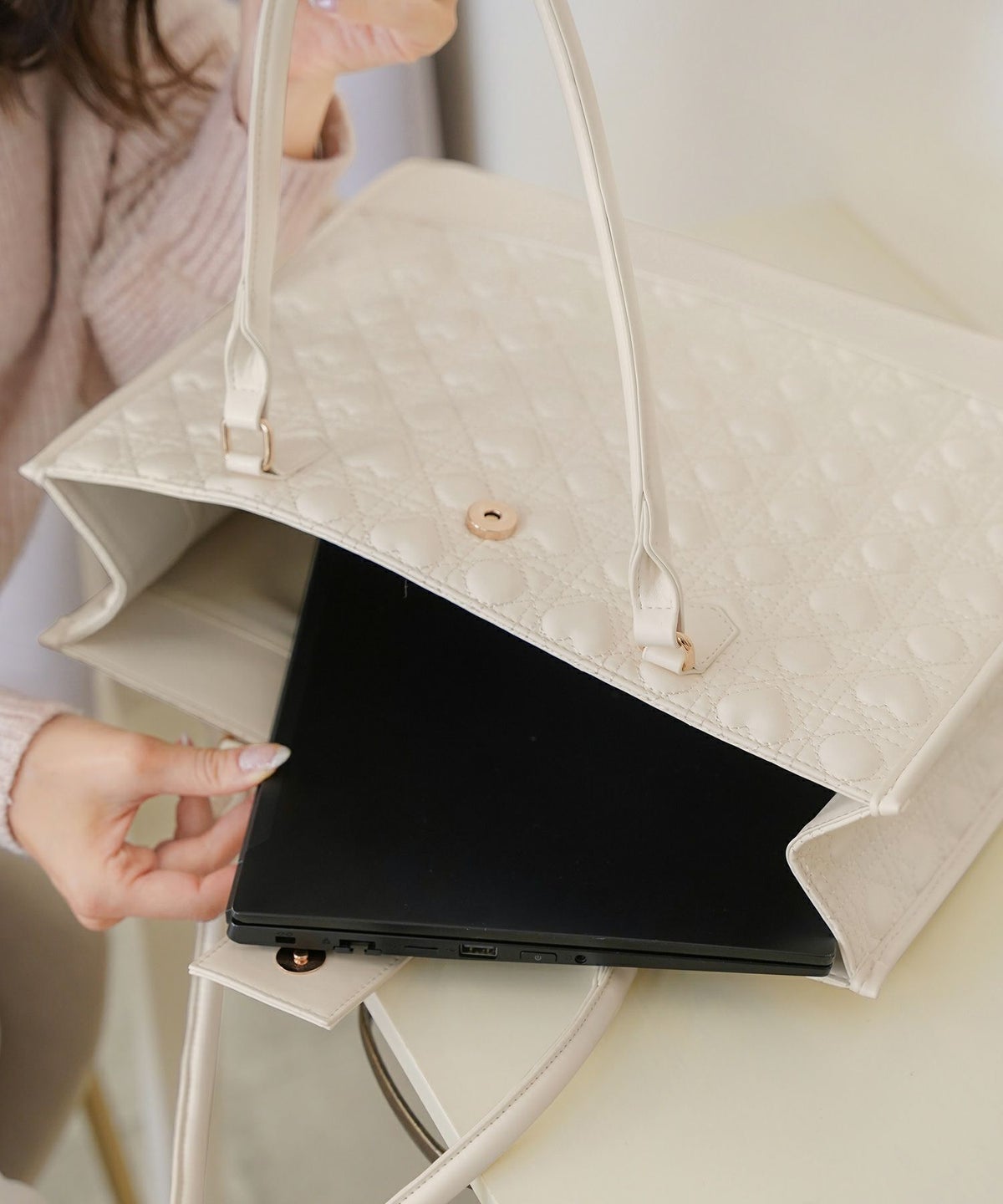 バッグ 推し活 トートバッグ A4 PCバッグ ハート キルティング かわいい 推しカラー ピンク ミント グリーン ブラック ホワイト ジャンボうちわ 横長 ワイド