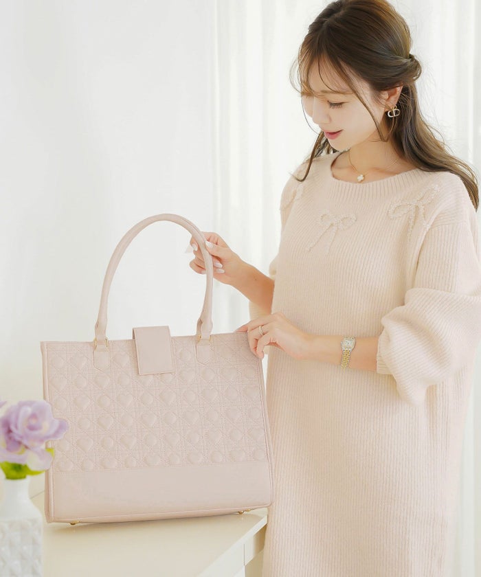 バッグ 推し活 トートバッグ A4 PCバッグ ハート キルティング かわいい 推しカラー ピンク ミント グリーン ブラック ホワイト ジャンボうちわ 横長 ワイド