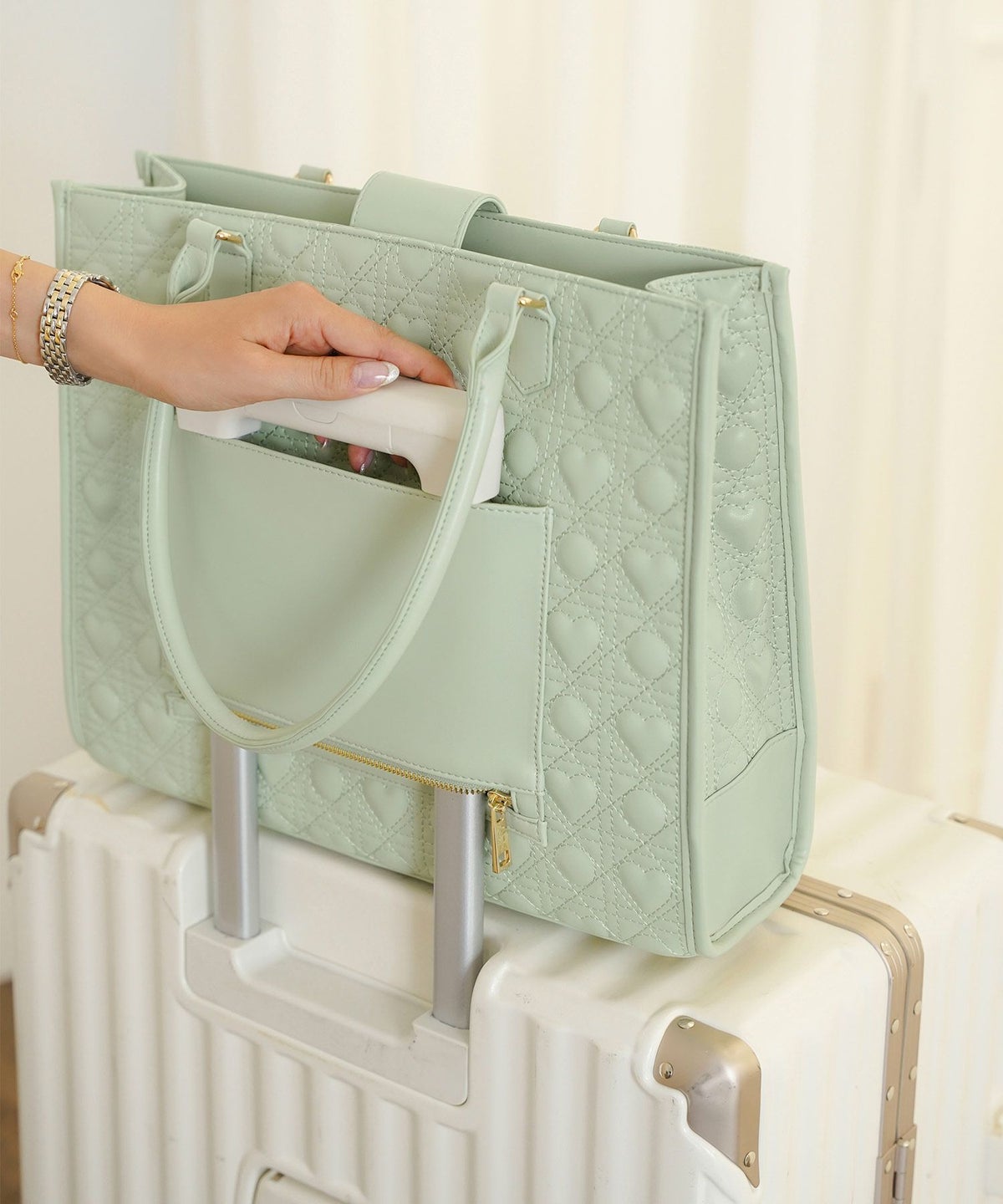 バッグ 推し活 トートバッグ A4 PCバッグ ハート キルティング かわいい 推しカラー ピンク ミント グリーン ブラック ホワイト ジャンボうちわ 横長 ワイド