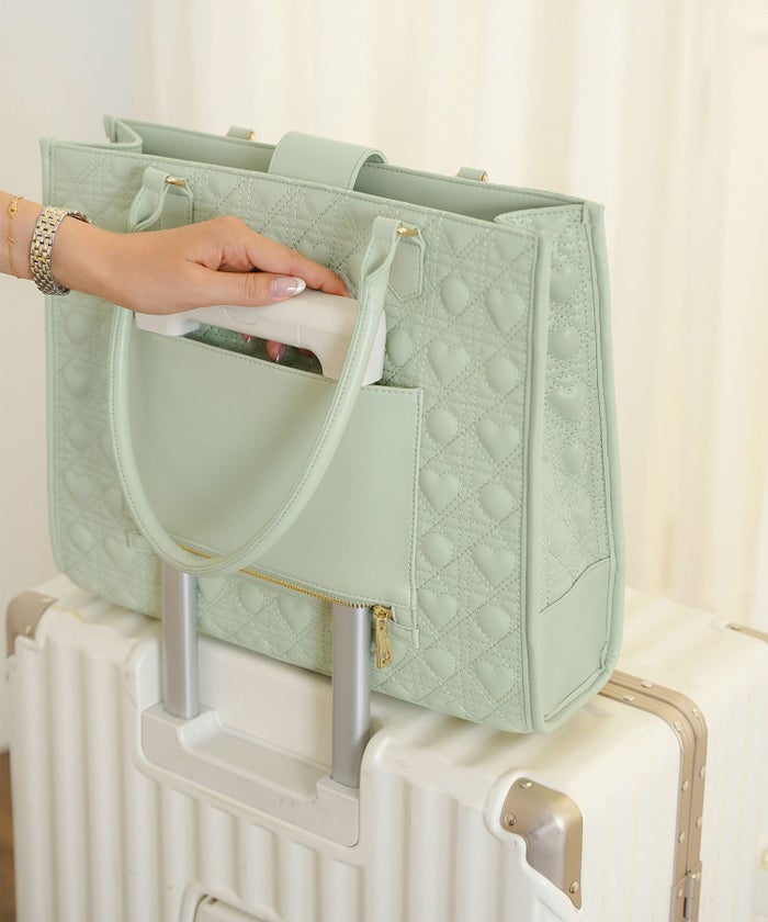 バッグ 推し活 トートバッグ A4 PCバッグ ハート キルティング かわいい 推しカラー ピンク ミント グリーン ブラック ホワイト ジャンボうちわ 横長 ワイド