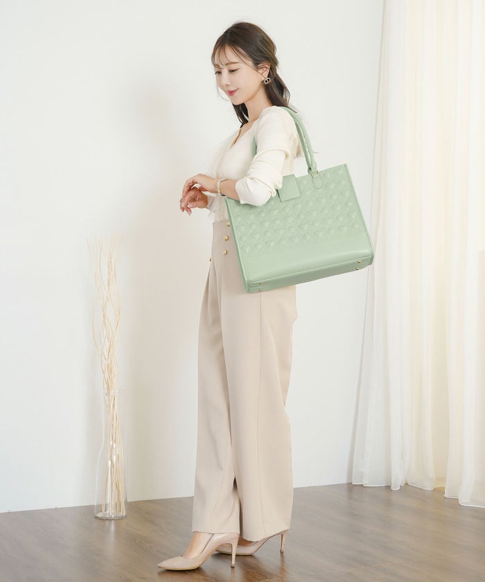 バッグ 推し活 トートバッグ A4 PCバッグ ハート キルティング かわいい 推しカラー ピンク ミント グリーン ブラック ホワイト ジャンボうちわ 横長 ワイド