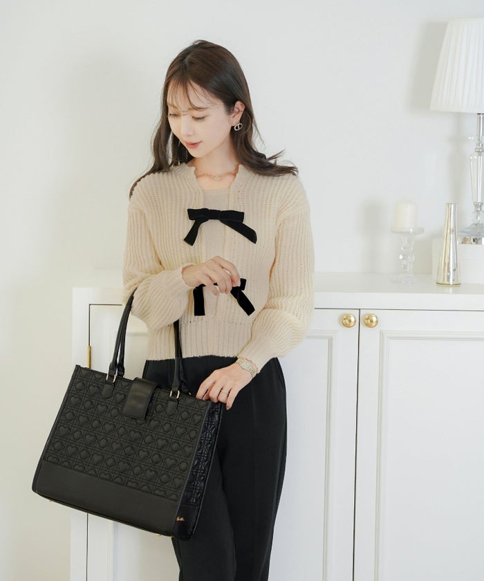 バッグ 推し活 トートバッグ A4 PCバッグ ハート キルティング かわいい 推しカラー ピンク ミント グリーン ブラック ホワイト ジャンボうちわ 横長 ワイド