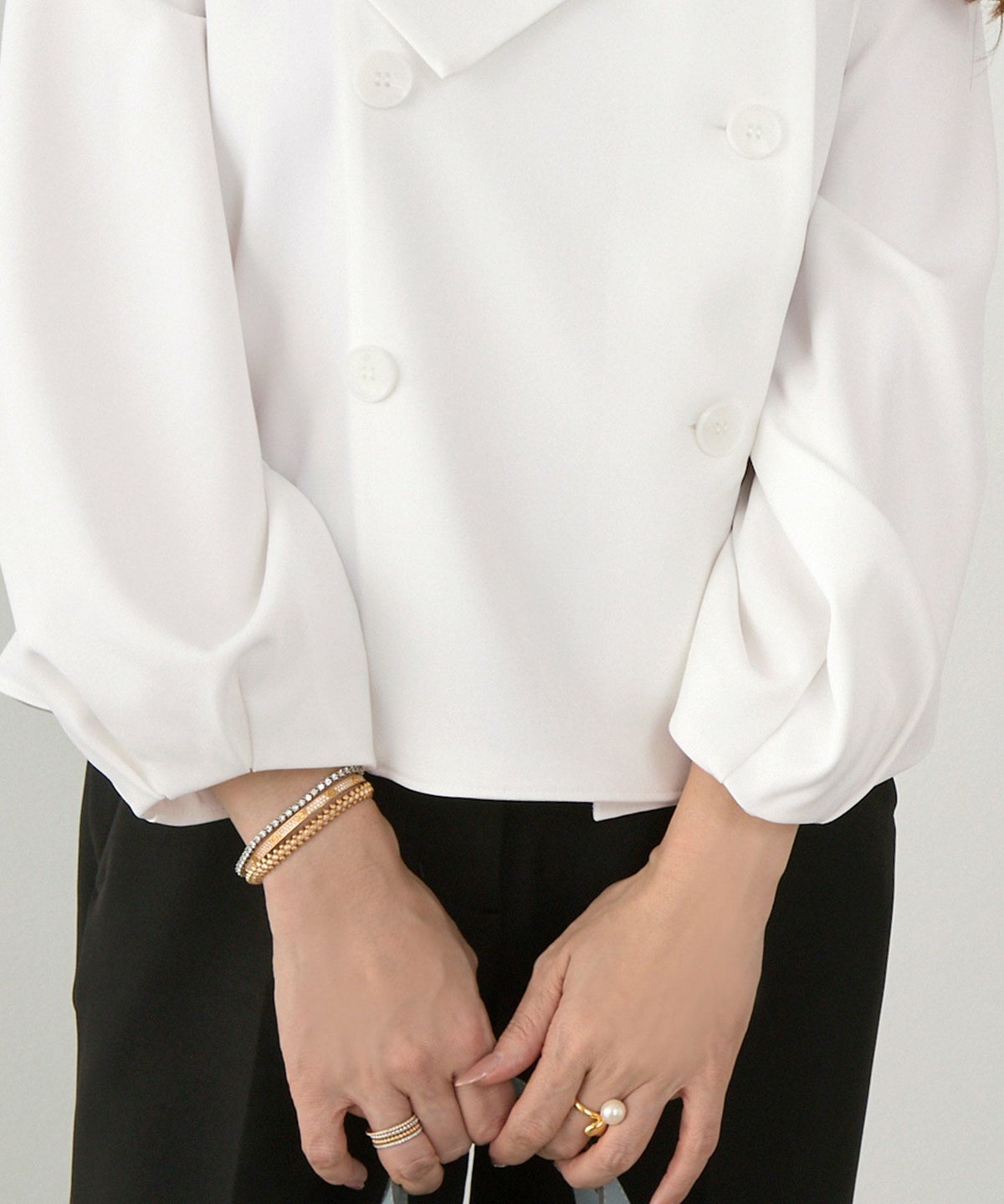 手洗い可 大人可愛い 上品 きれいめ オフィス 大人カジュアル フェミニン 白黒 ジョイントスペース