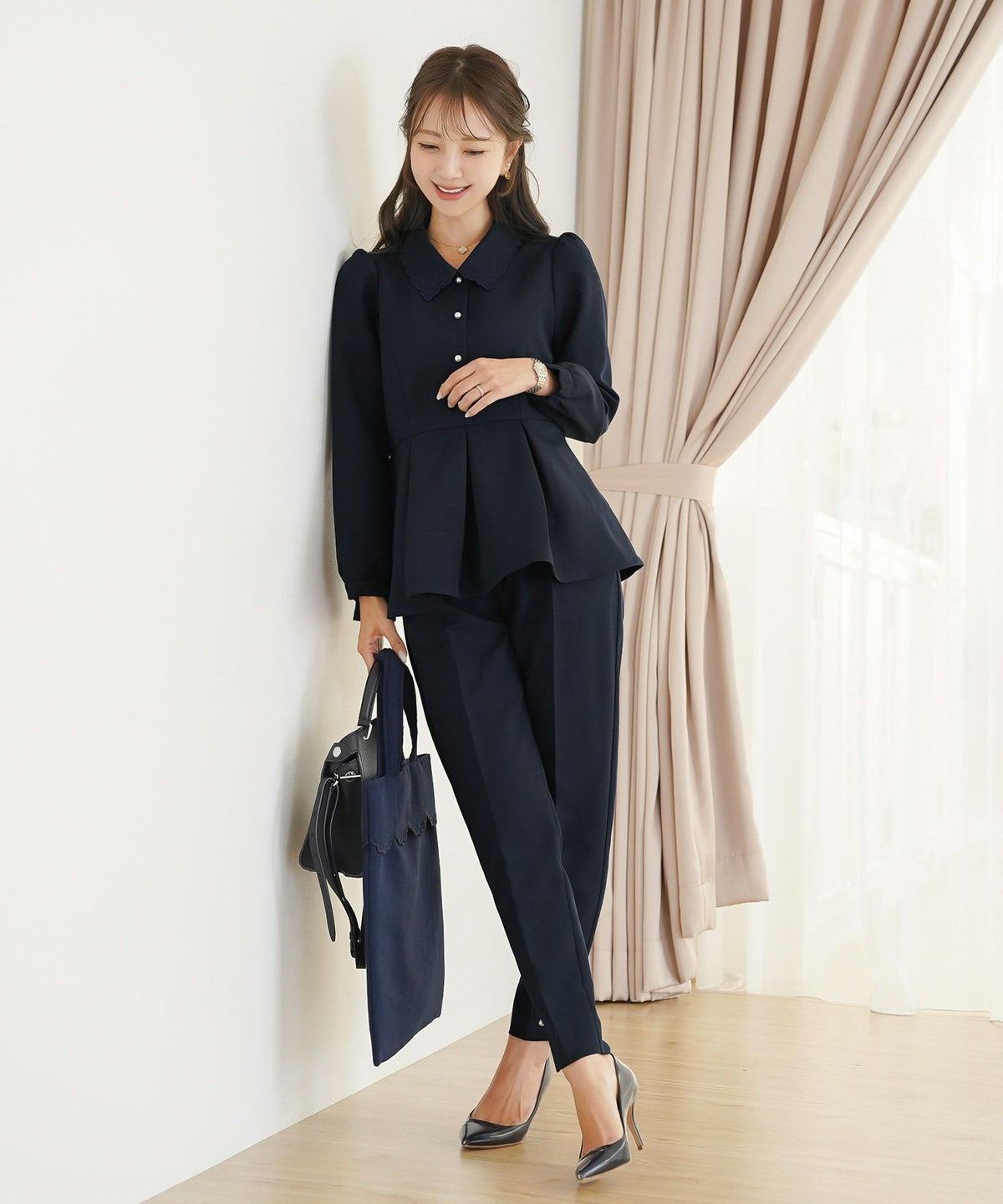 ボトムス パンツ テーパードパンツ スラックスパンツ 細見え 華奢見え 美脚 オケージョン 入卒 授業参観 パール スリット