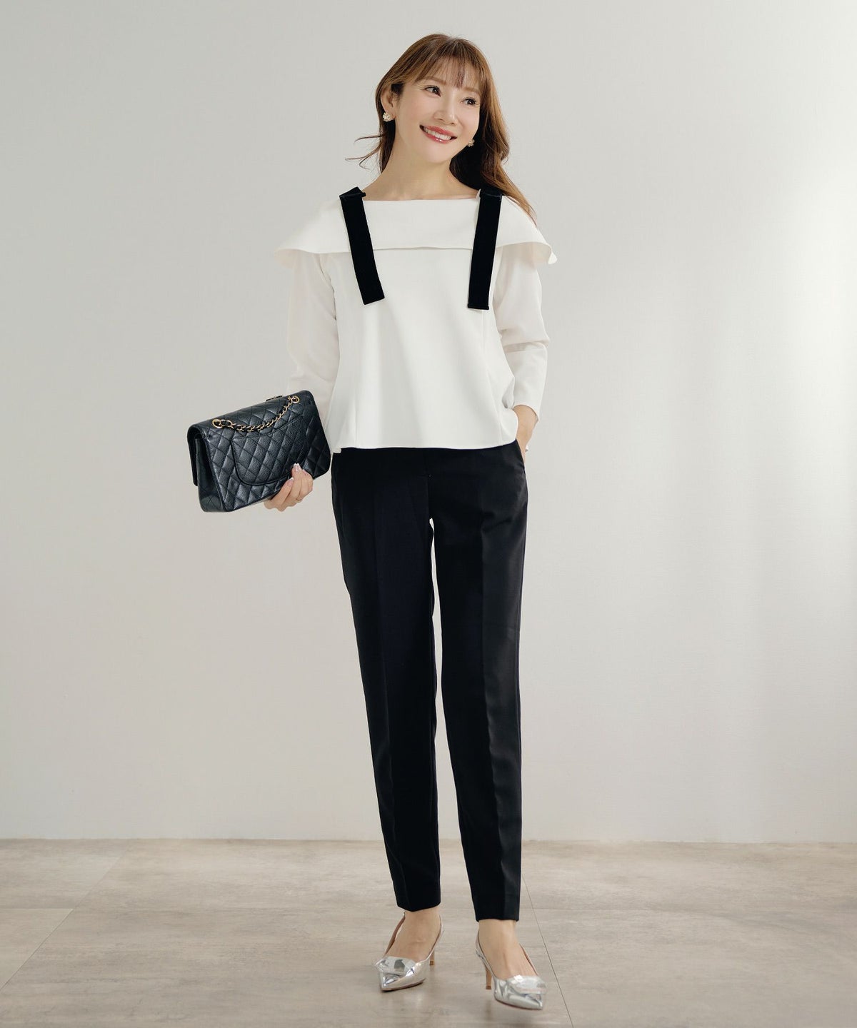 手洗い可 大人可愛い 上品 きれいめ オフィス 大人カジュアル フェミニン 白黒 ジョイントスペース