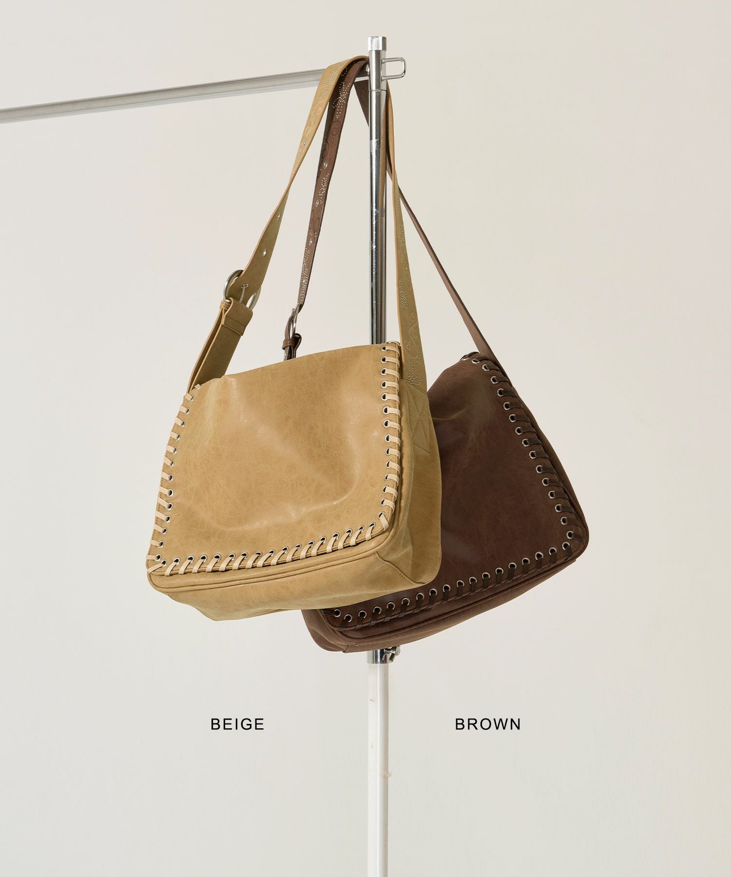 フェイクレザー メッセンジャー バッグ TINA：JOJUN 全2色｜tnj912