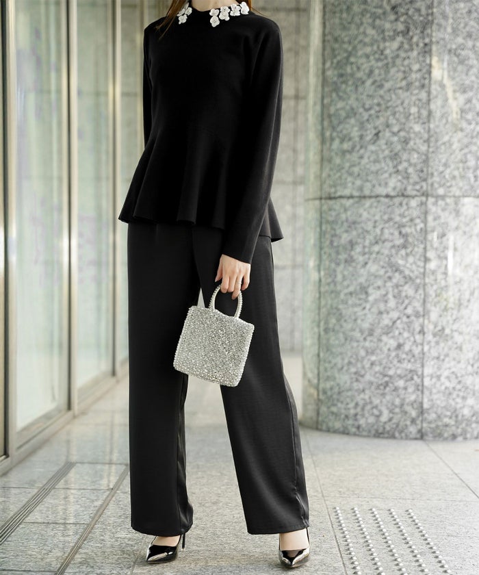 フラワーモチーフ 襟付き ニット トップス レディース フラワー サテン ビジュー 上品 ペプラム フレア アンゴラタッチ きれいめ 洗える アイボリー/ネイビーミックス/ブラックミックス M