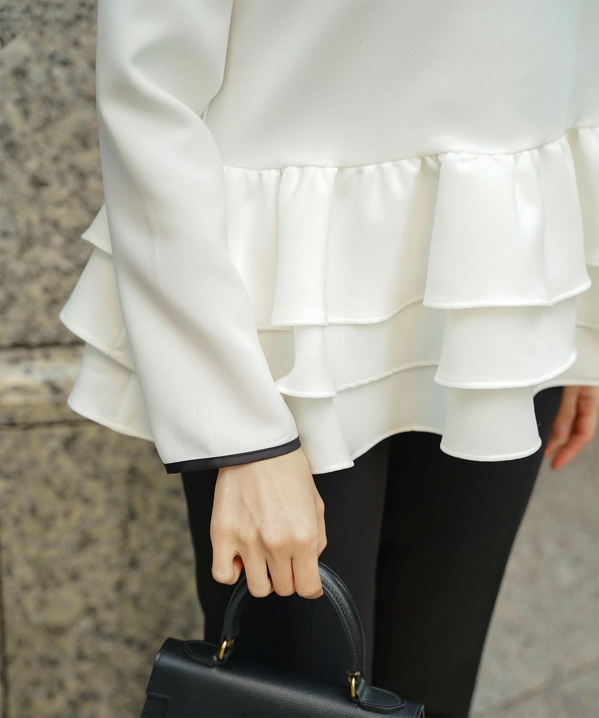 フリルヘム バイカラー ブラウス 襟 長袖 トップス フリル ホワイト ブラック M