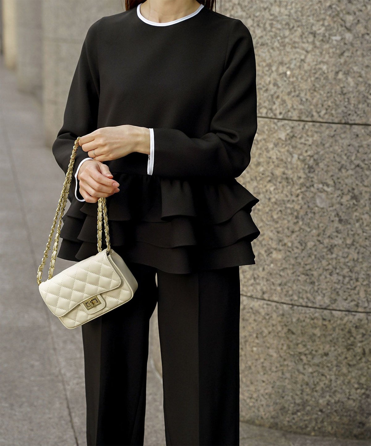 フリルヘム バイカラー ブラウス 襟 長袖 トップス フリル ホワイト ブラック M