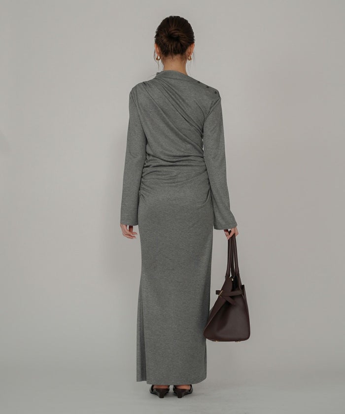 カットソー タイト オフショル ドレス ロングワンピ 前撮り 乾坤式 参列 二次会 パーティ ディナーラウンジ 女性らしい モテワンピ デートコーデ 大人 ディナー あざと可愛い 肌見せ 韓国風 綺麗め 細見え カジュアル スタイル盛れ KINO THE KEI