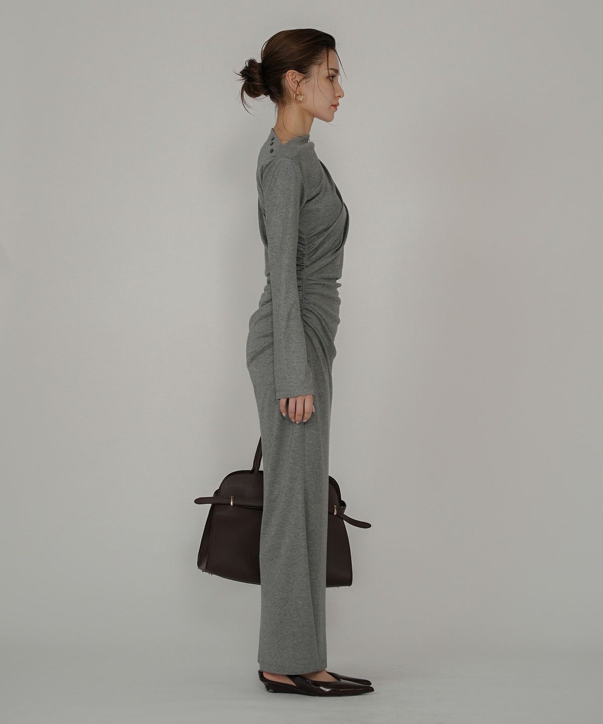 カットソー タイト オフショル ドレス ロングワンピ 前撮り 乾坤式 参列 二次会 パーティ ディナーラウンジ 女性らしい モテワンピ デートコーデ 大人 ディナー あざと可愛い 肌見せ 韓国風 綺麗め 細見え カジュアル スタイル盛れ KINO THE KEI