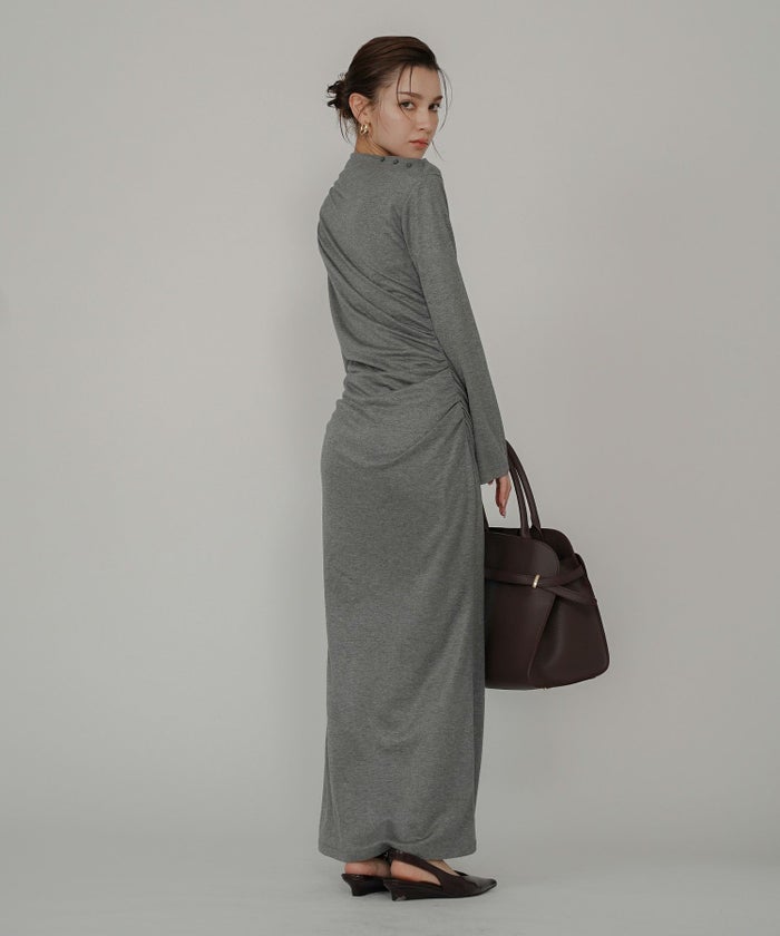 カットソー タイト オフショル ドレス ロングワンピ 前撮り 乾坤式 参列 二次会 パーティ ディナーラウンジ 女性らしい モテワンピ デートコーデ 大人 ディナー あざと可愛い 肌見せ 韓国風 綺麗め 細見え カジュアル スタイル盛れ KINO THE KEI