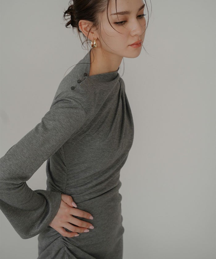 カットソー タイト オフショル ドレス ロングワンピ 前撮り 乾坤式 参列 二次会 パーティ ディナーラウンジ 女性らしい モテワンピ デートコーデ 大人 ディナー あざと可愛い 肌見せ 韓国風 綺麗め 細見え カジュアル スタイル盛れ KINO THE KEI