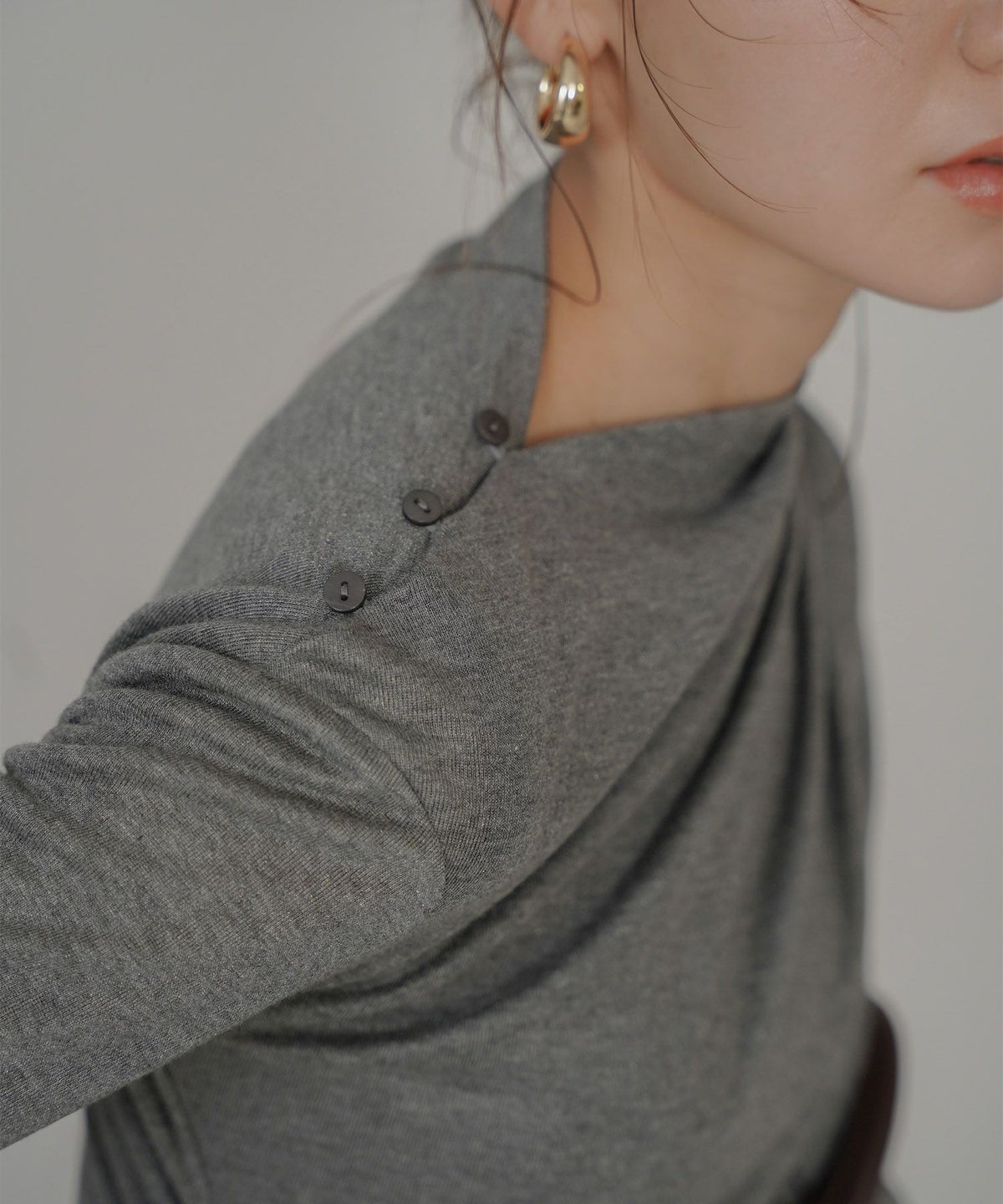 カットソー タイト オフショル ドレス ロングワンピ 前撮り 乾坤式 参列 二次会 パーティ ディナーラウンジ 女性らしい モテワンピ デートコーデ 大人 ディナー あざと可愛い 肌見せ 韓国風 綺麗め 細見え カジュアル スタイル盛れ KINO THE KEI