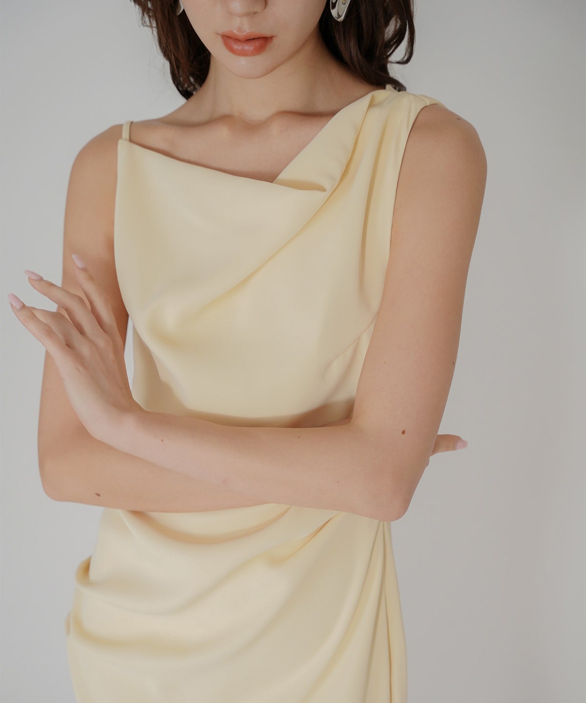 ドレス ロングワンピ 前撮り 乾坤式 参列 二次会 パーティ ディナーラウンジ 女性らしい モテワンピ デートコーデ 大人 ディナー あざと可愛い 肌見せ 韓国風 綺麗め 細見え カジュアル スタイル盛れ KINO THE KEI