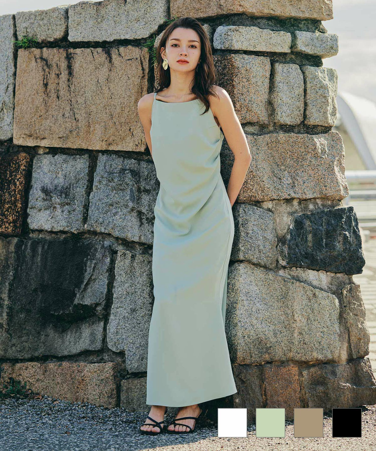 デートコーデ 大人 ディナー あざと可愛い 肌見せ 韓国風 綺麗め 細見え カジュアル スタイル盛れ KINO THE KEI ストラップ バッグデザイン タックドレープ キャミソール ワンピース  KINO THE KEI