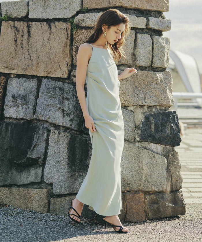 ドレス ドレープワンピ ロングワンピ パックオープン 背中開き 前撮り 乾坤式 参列 二次会 パーティ ディナーラウンジ 女性らしい タイト モテワンピ デートコーデ 大人 ディナー あざと可愛い 肌見せ 韓国風 綺麗め 細見え カジュアル スタイル盛れ KINO THE KEI