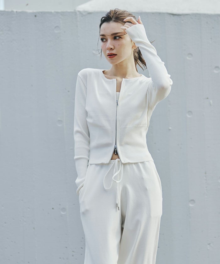 リラックスウェア スウェット 短丈ニット Y2K パジャマ 部屋着 ダル着 モテニット カットソー デートコーデ ドライブ 空港ファッション 大人 あざと可愛い 肌見せ 韓国風 綺麗め 細見え カジュアル らくちん KINO THE KEI