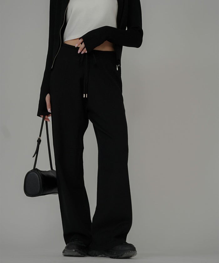 リラックスウェア スウェット Y2K パジャマ 部屋着 ダル着 スポーティ モテニット デートコーデ 大人 あざと可愛い 肌見せ 韓国風 綺麗め 細見え カジュアル 空港ファッション らくちん KINO THE KEI