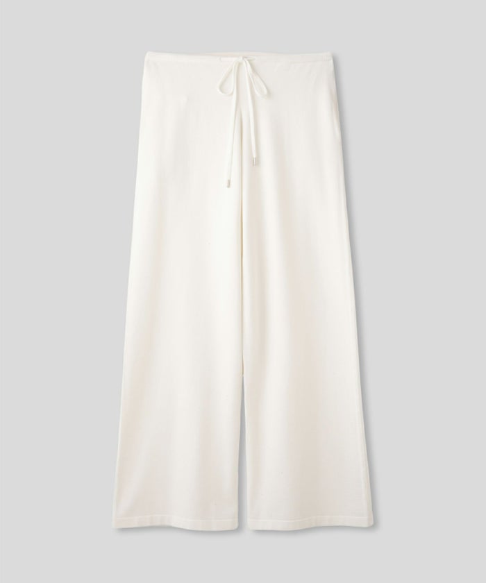 リラックスウェア スウェット Y2K パジャマ 部屋着 ダル着 スポーティ モテニット デートコーデ 大人 あざと可愛い 肌見せ 韓国風 綺麗め 細見え カジュアル 空港ファッション らくちん KINO THE KEI