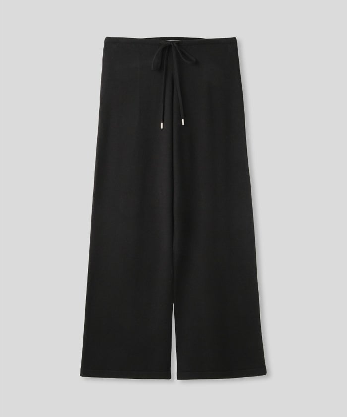 リラックスウェア スウェット Y2K パジャマ 部屋着 ダル着 スポーティ モテニット デートコーデ 大人 あざと可愛い 肌見せ 韓国風 綺麗め 細見え カジュアル 空港ファッション らくちん KINO THE KEI