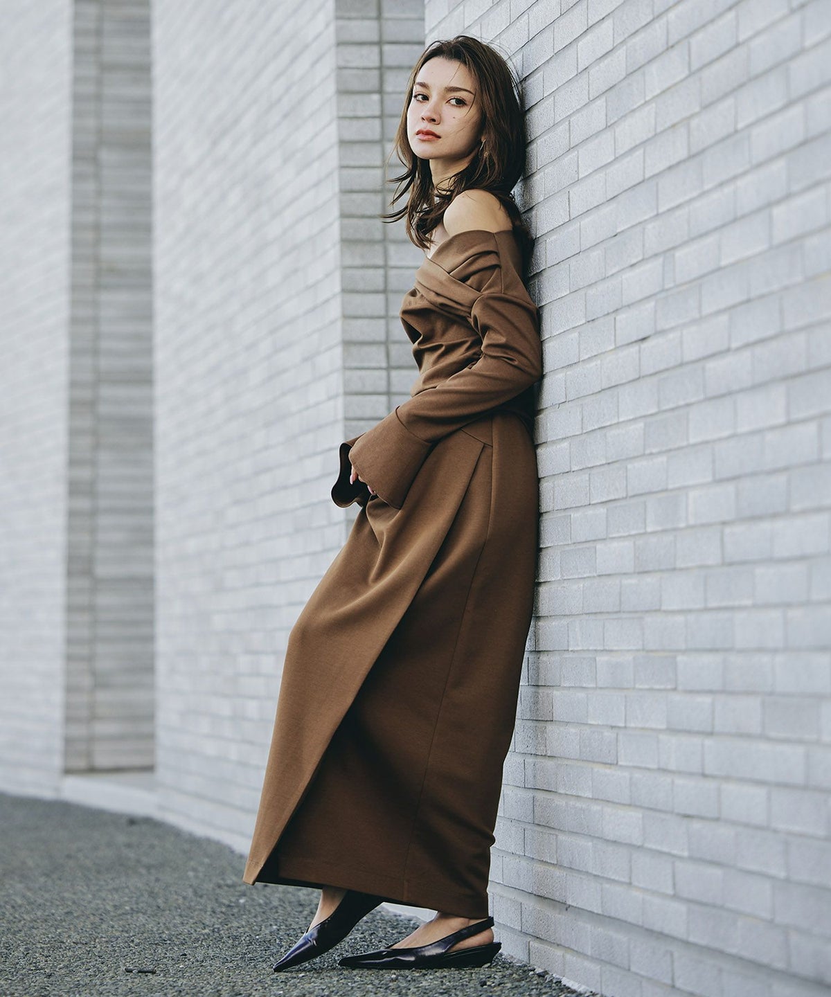 骨スト 短丈トップス オフショル Vネック モテニット ベルスリーブ カットソー デートコーデ ディナー 大人 あざと可愛い タイトトップス 肌見せ 韓国風 綺麗め 細見え カジュアル KINO THE KEI