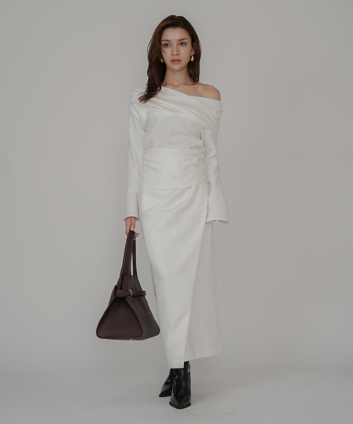 骨スト 短丈トップス オフショル Vネック モテニット ベルスリーブ カットソー デートコーデ ディナー 大人 あざと可愛い タイトトップス 肌見せ 韓国風 綺麗め 細見え カジュアル KINO THE KEI