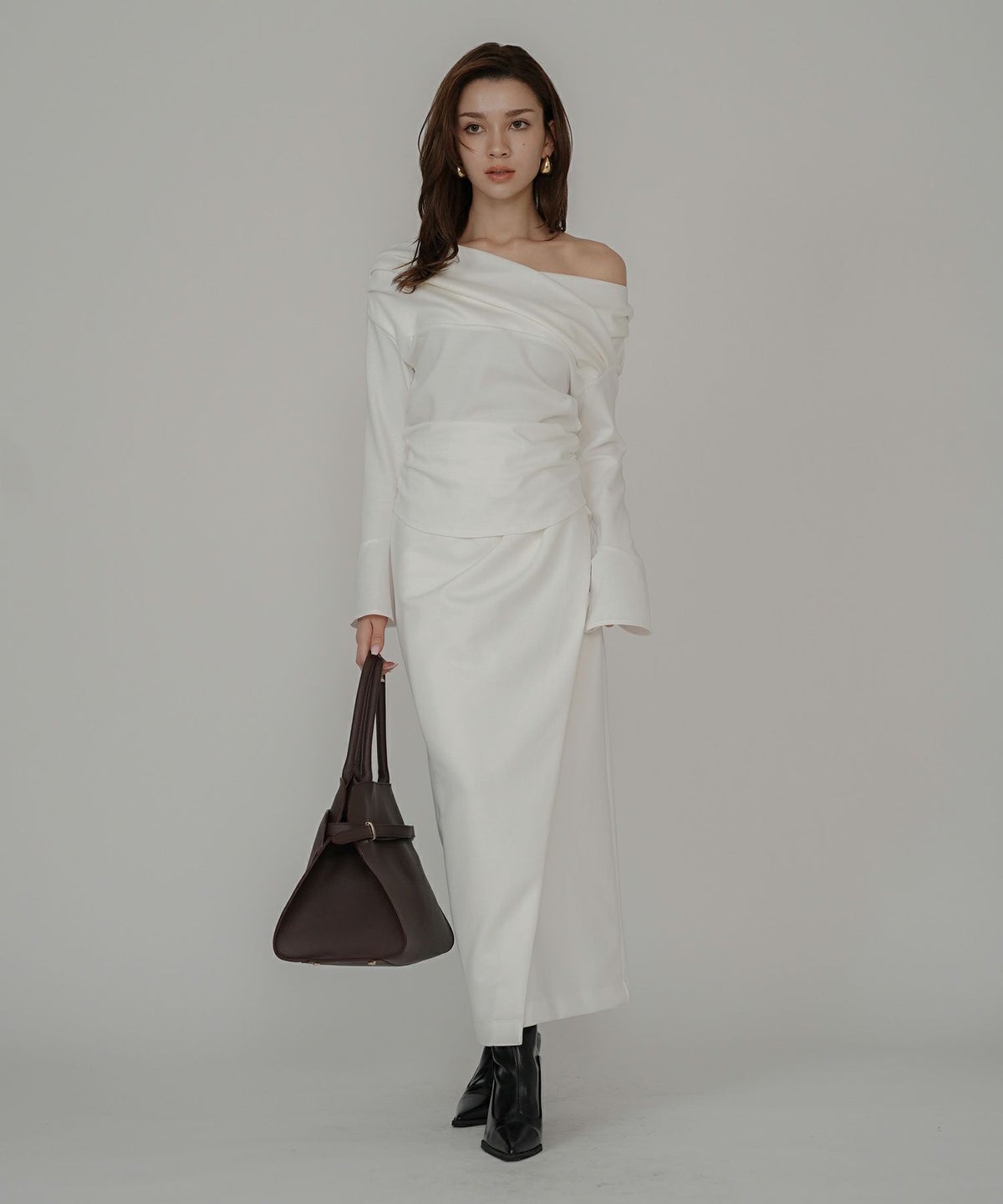 骨スト 短丈トップス オフショル Vネック モテニット ベルスリーブ カットソー デートコーデ ディナー 大人 あざと可愛い タイトトップス 肌見せ 韓国風 綺麗め 細見え カジュアル KINO THE KEI