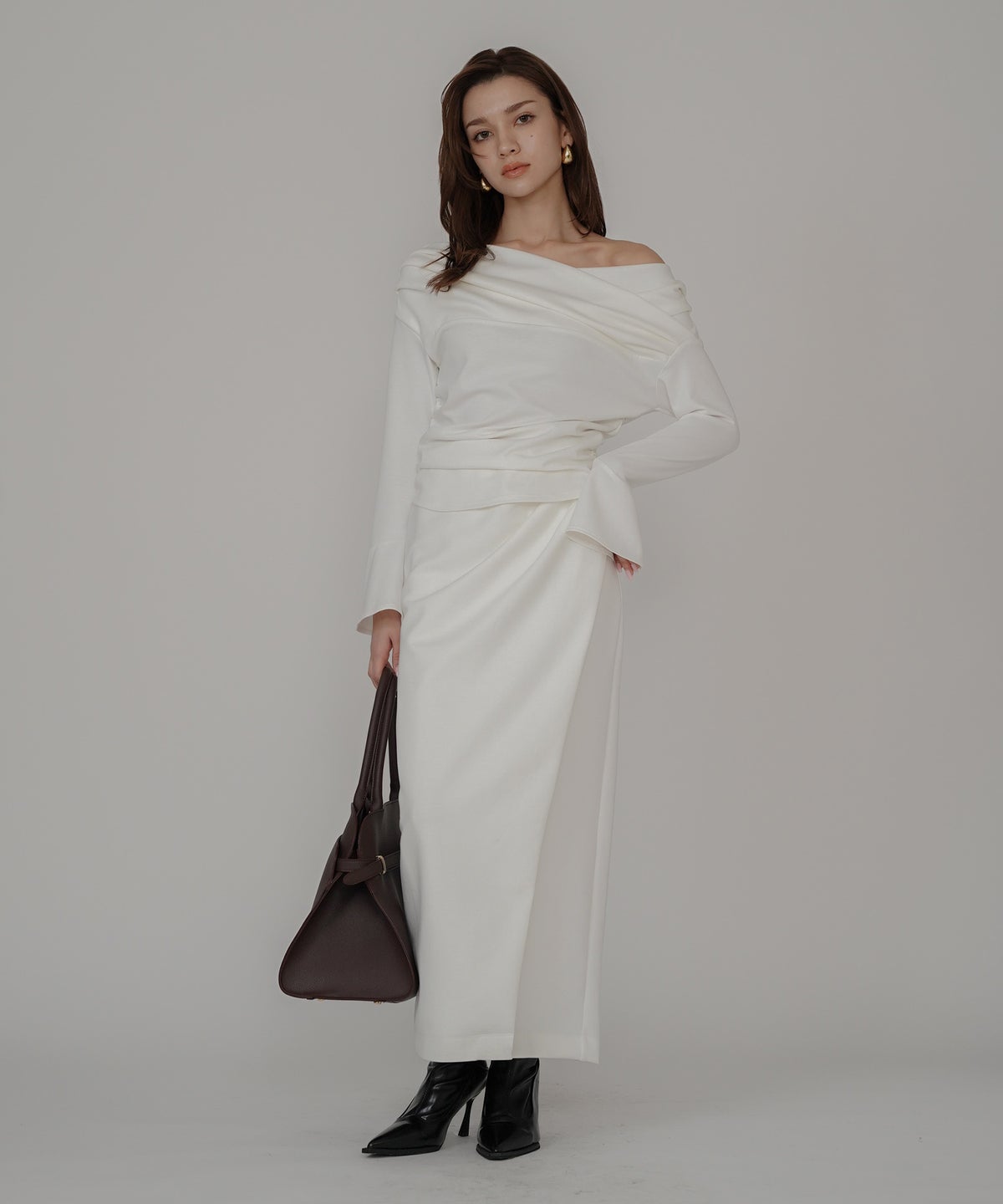 骨スト 短丈トップス オフショル Vネック モテニット ベルスリーブ カットソー デートコーデ ディナー 大人 あざと可愛い タイトトップス 肌見せ 韓国風 綺麗め 細見え カジュアル KINO THE KEI