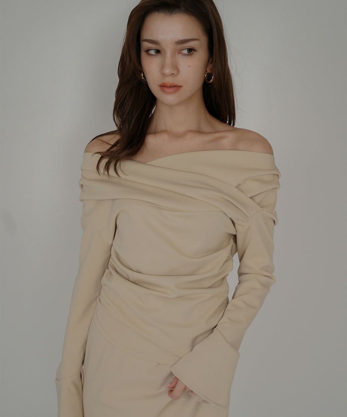 骨スト 短丈トップス オフショル Vネック モテニット ベルスリーブ カットソー デートコーデ ディナー 大人 あざと可愛い タイトトップス 肌見せ 韓国風 綺麗め 細見え カジュアル KINO THE KEI