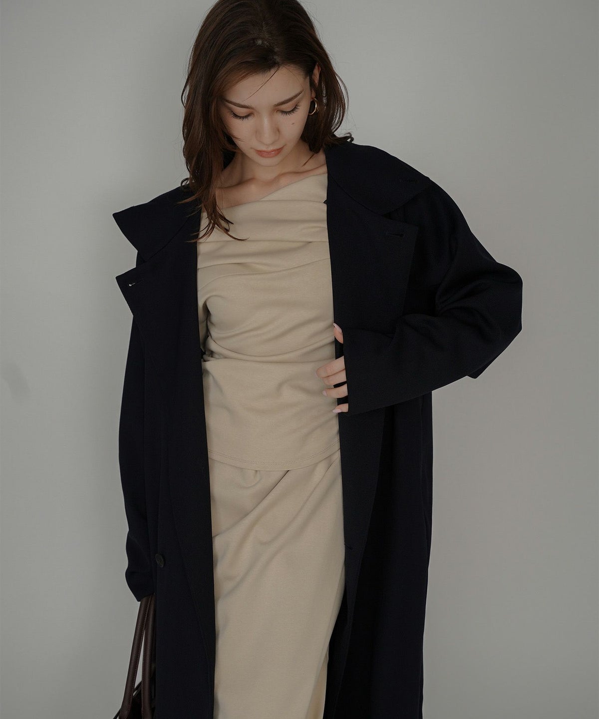 骨スト 短丈トップス オフショル Vネック モテニット ベルスリーブ カットソー デートコーデ ディナー 大人 あざと可愛い タイトトップス 肌見せ 韓国風 綺麗め 細見え カジュアル KINO THE KEI