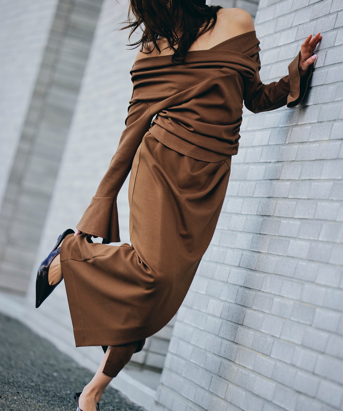 ナロースカート 骨スト ロングスカート タイトスカート モテニット カットソー デートコーデ ディナー 大人 あざと可愛い 肌見せ 韓国風 綺麗め 細見え カジュアル ウエストカバー お腹周りカバー らくちん KINO THE KEI