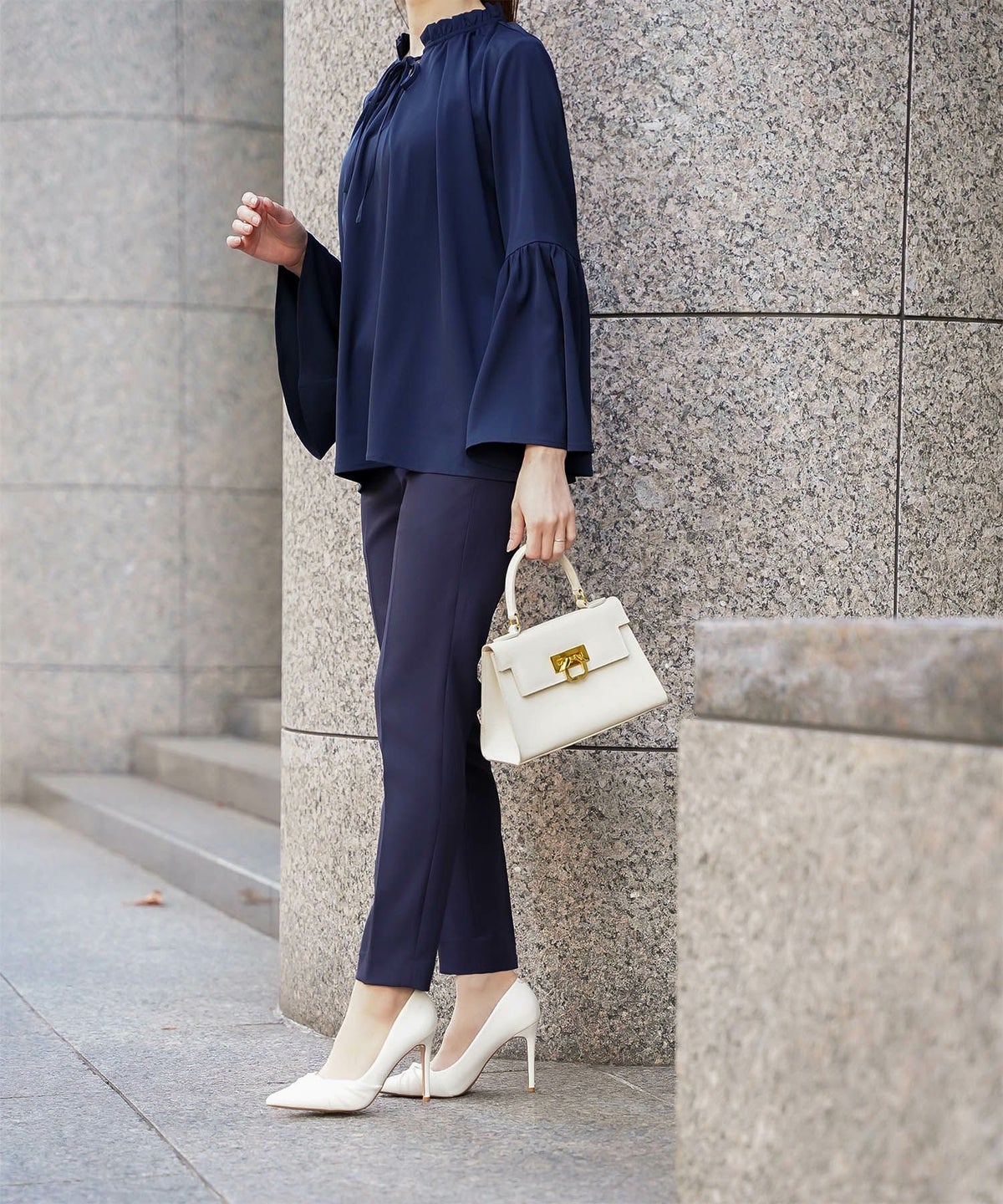 2way フリルネック ベルスリーブ ブラウス フォーマル オケージョン 洗える ホワイト ピンクベージュ ネイビー M