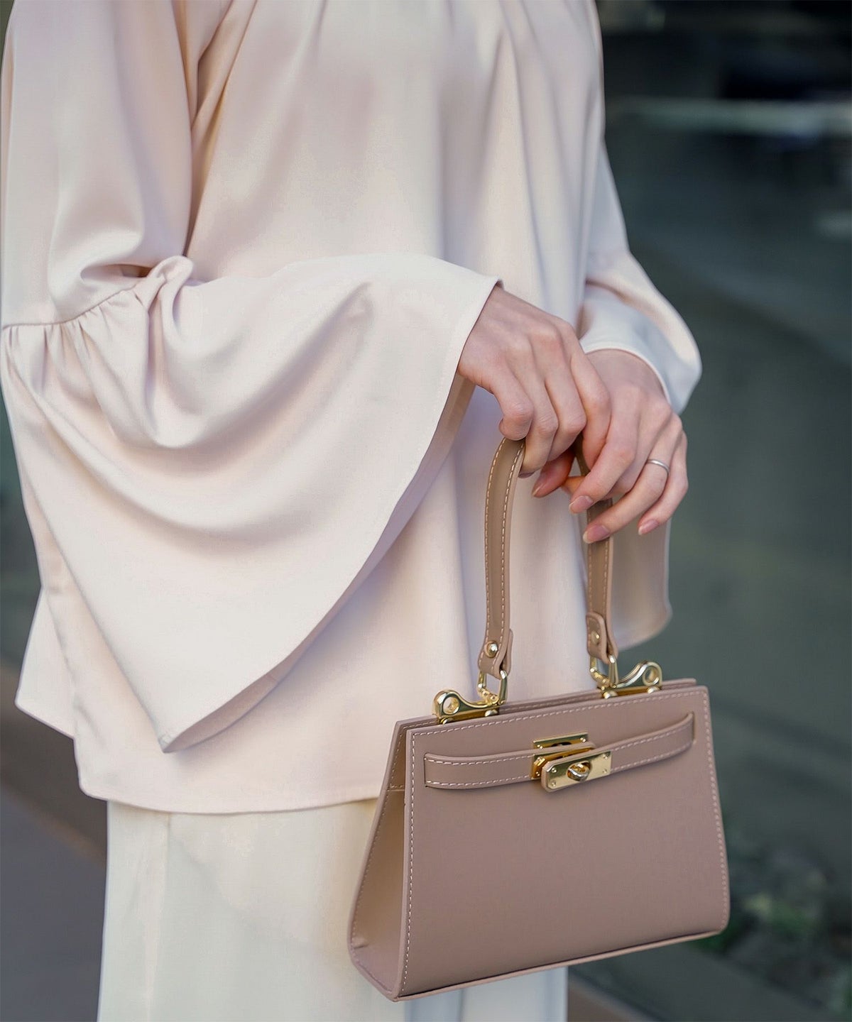 2way フリルネック ベルスリーブ ブラウス フォーマル オケージョン 洗える ホワイト ピンクベージュ ネイビー M