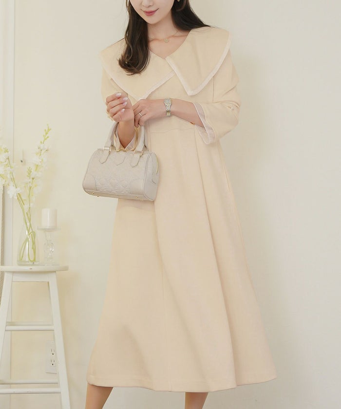 ワンピース アシメカラー きれいめ 上品 エレガント フェミニン アイボリー ネイビー シアー エアリー あたたか カットソー ダンボールニット 伸縮 後ろファスナー 着脱 長袖 セミオケージョン