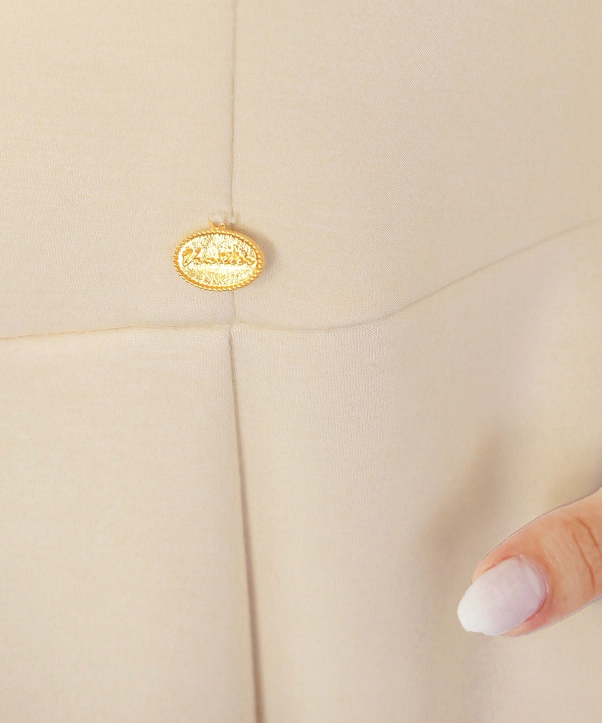 ワンピース アシメカラー きれいめ 上品 エレガント フェミニン アイボリー ネイビー シアー エアリー あたたか カットソー ダンボールニット 伸縮 後ろファスナー 着脱 長袖 セミオケージョン