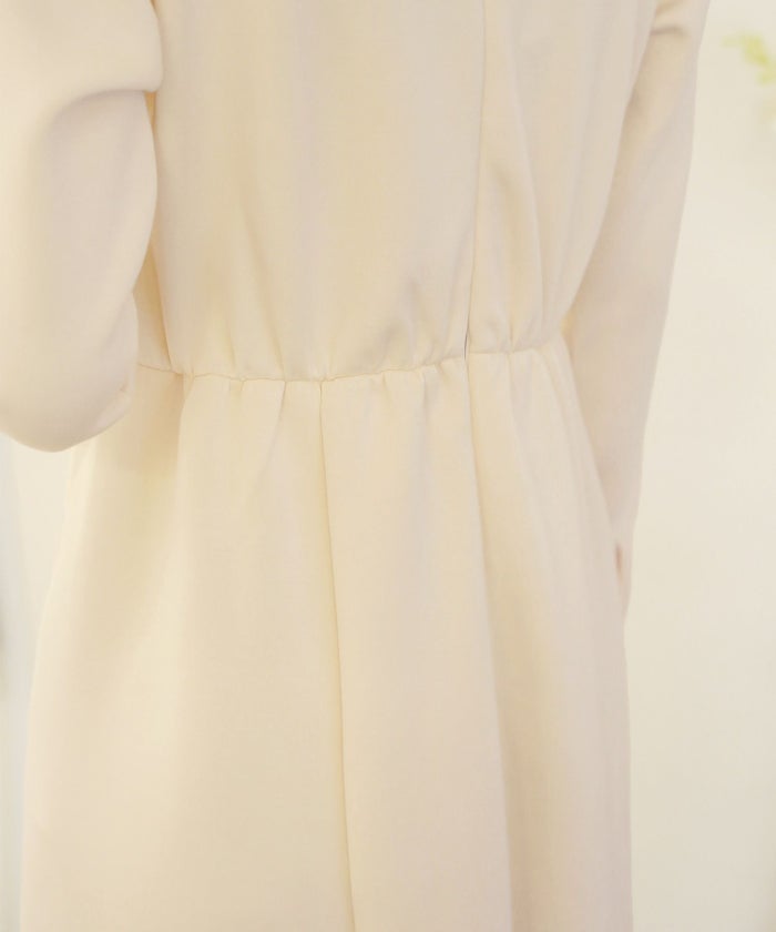 ワンピース アシメカラー きれいめ 上品 エレガント フェミニン アイボリー ネイビー シアー エアリー あたたか カットソー ダンボールニット 伸縮 後ろファスナー 着脱 長袖 セミオケージョン