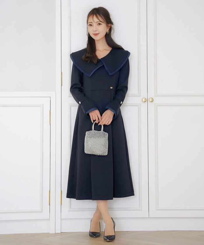 ワンピース アシメカラー きれいめ 上品 エレガント フェミニン アイボリー ネイビー シアー エアリー あたたか カットソー ダンボールニット 伸縮 後ろファスナー 着脱 長袖 セミオケージョン