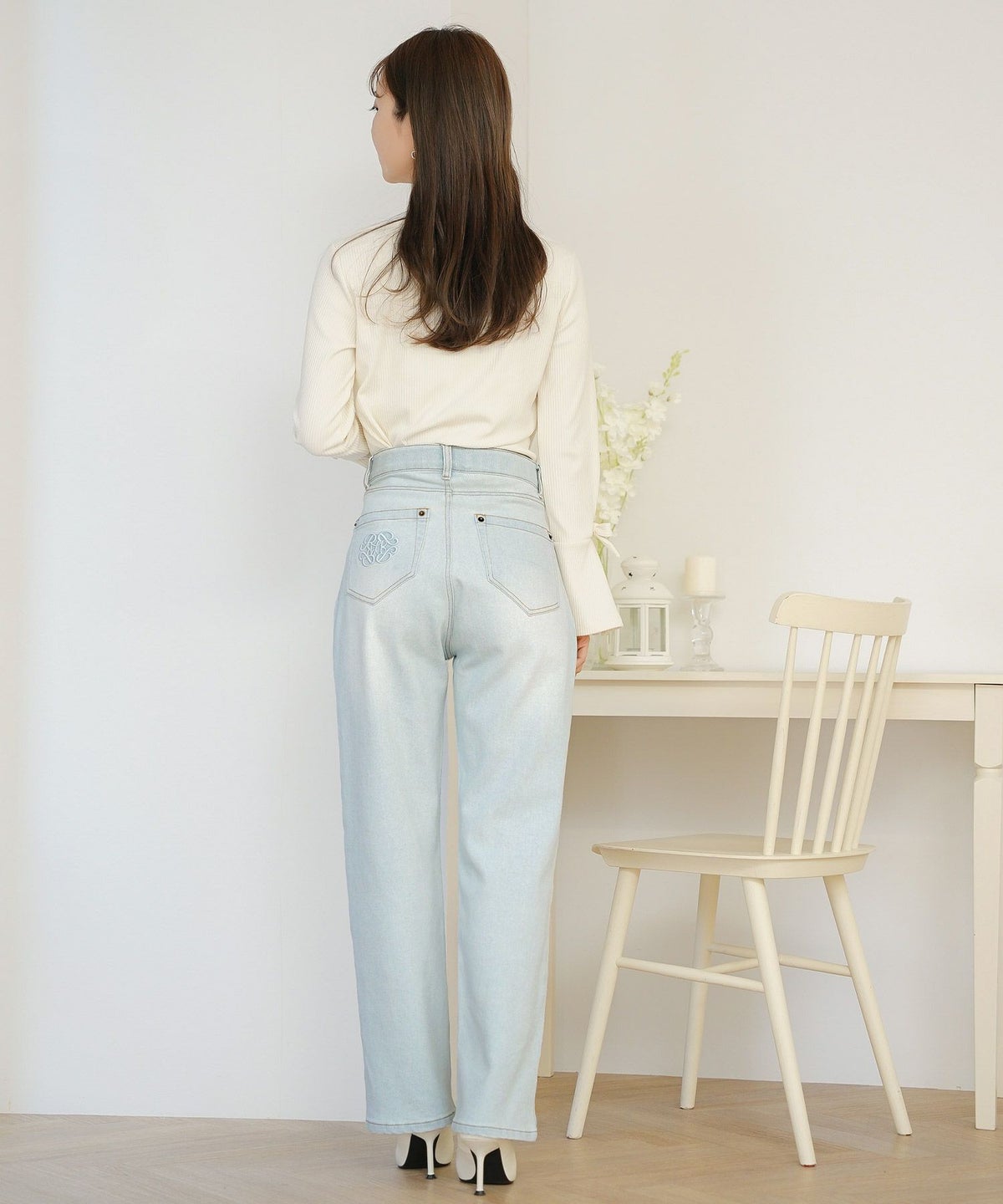 ボトムス パンツ デニム パール カジュアル ライトブルー ブルー インディゴ 刺繍 ウエスト調整 ゴム S M