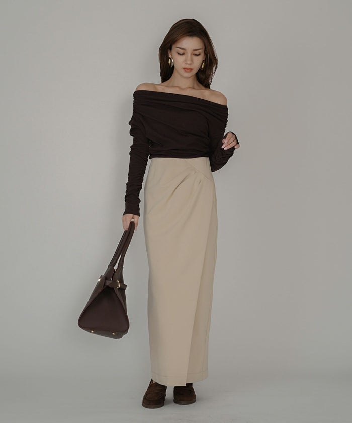 短丈 シアートップス タイト オフショルトップス ドレープ スタイルアップ オフィス 万能トップス 着回し インナートップス オシャレ 無地 女性らしい モテコーデ デートコーデ 大人 あざと可愛い 肌見せ 港区 ラウンジ 韓国風 韓国系 綺麗め 細見え カジュアル スタイル盛れ KINO THE KEI