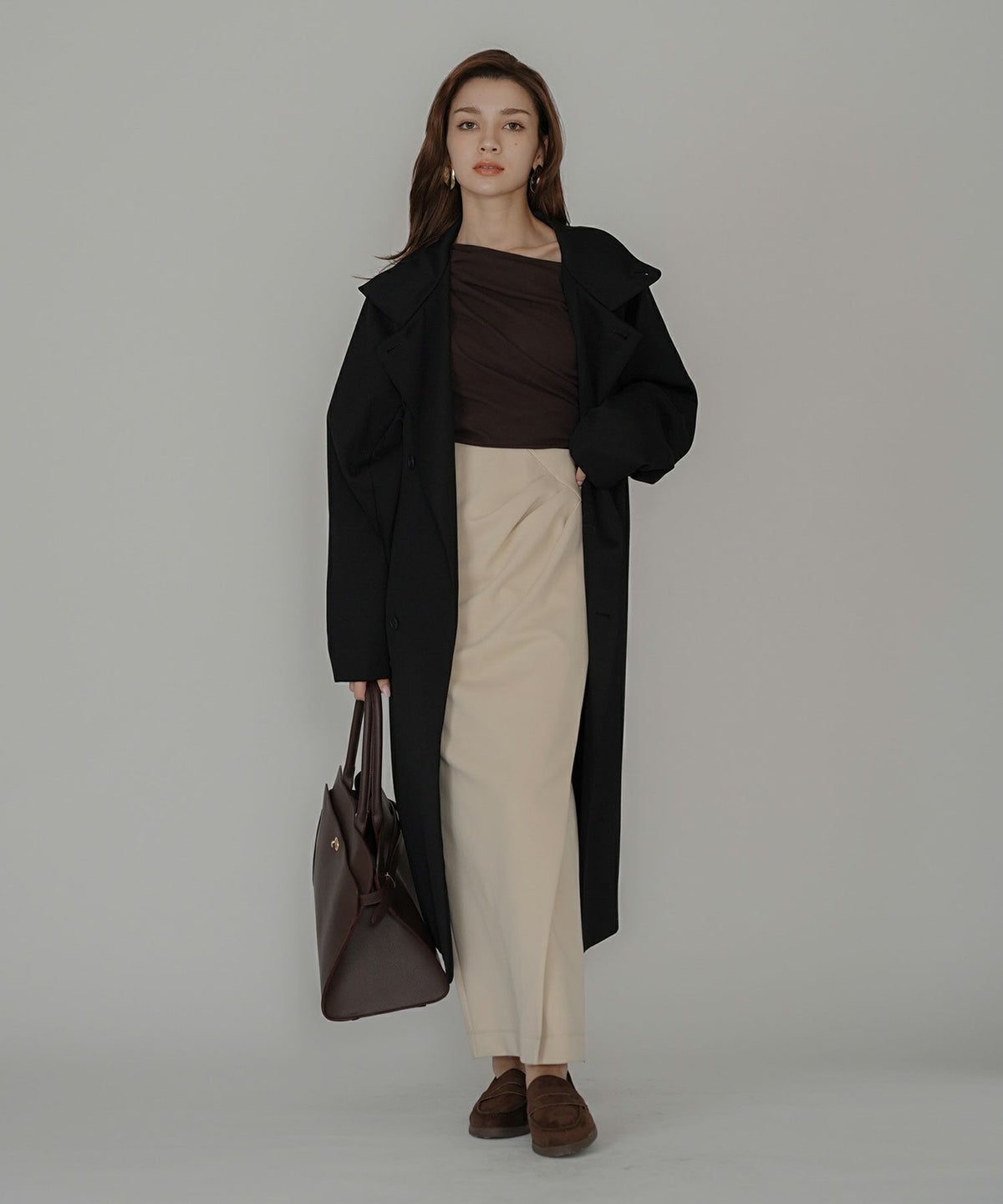 短丈 シアートップス タイト オフショルトップス ドレープ スタイルアップ オフィス 万能トップス 着回し インナートップス オシャレ 無地 女性らしい モテコーデ デートコーデ 大人 あざと可愛い 肌見せ 港区 ラウンジ 韓国風 韓国系 綺麗め 細見え カジュアル スタイル盛れ KINO THE KEI