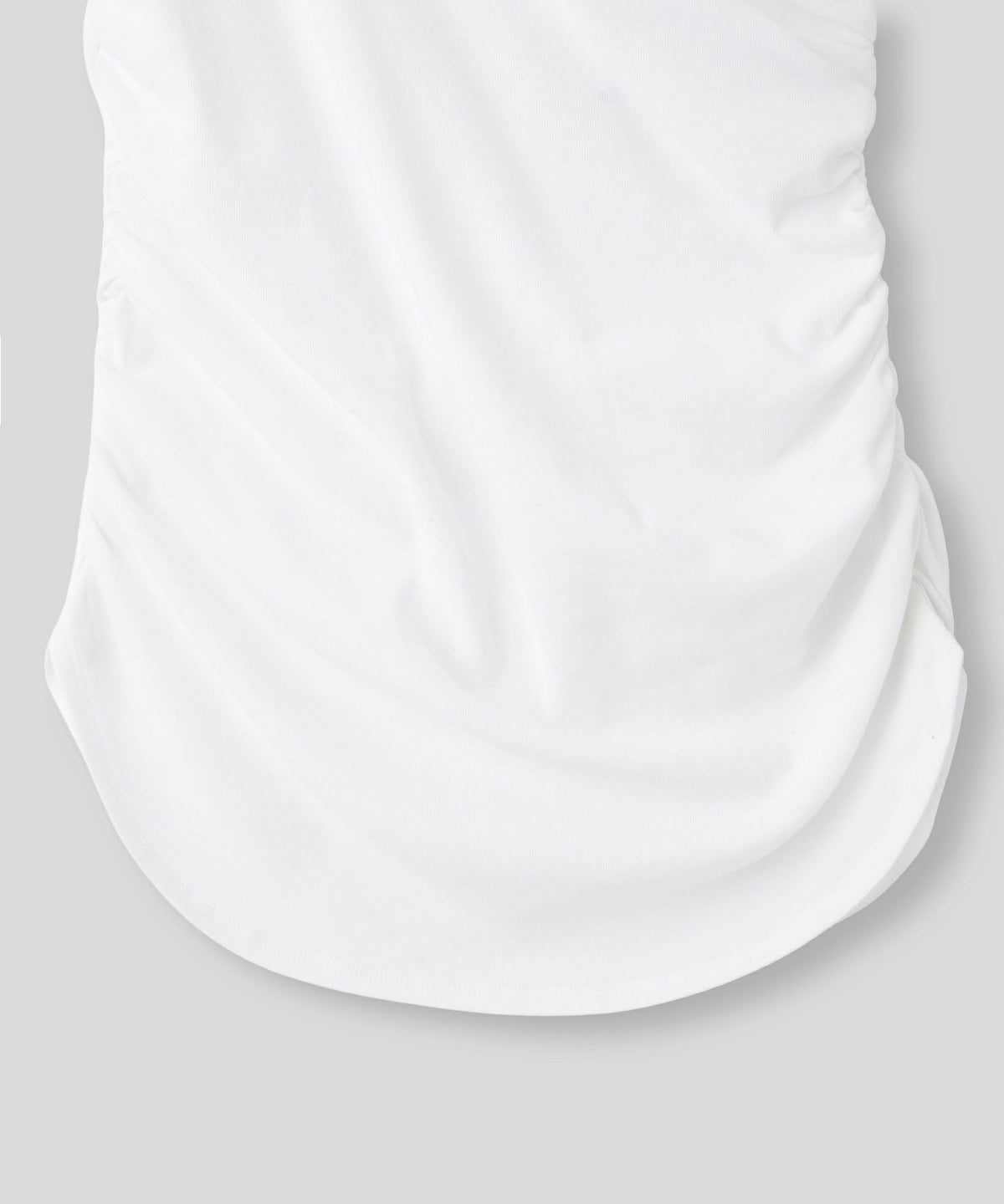 短丈 シアートップス タイト オフショルトップス ドレープ スタイルアップ オフィス 万能トップス 着回し インナートップス オシャレ 無地 女性らしい モテコーデ デートコーデ 大人 あざと可愛い 肌見せ 港区 ラウンジ 韓国風 韓国系 綺麗め 細見え カジュアル スタイル盛れ KINO THE KEI